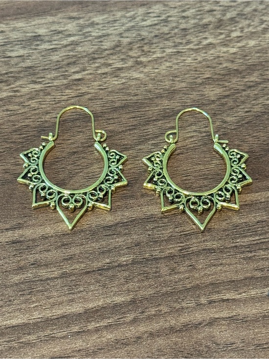 Earthbound Trading Co Jewelry - Gold Filigree Sunburst Hoop Earrings - Women Jewelry
